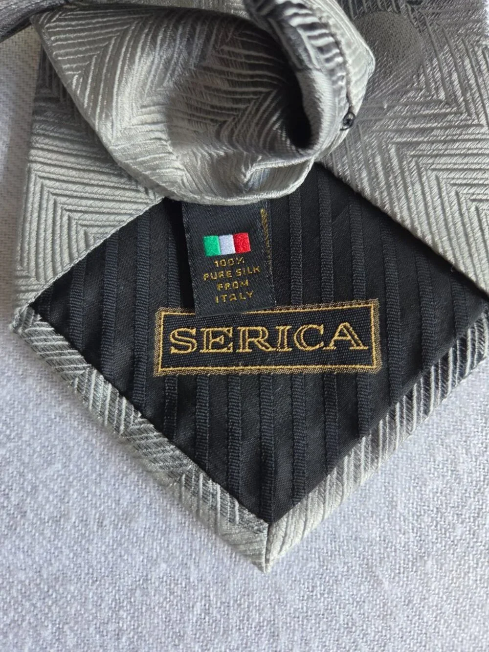 Serica 100% Pure Silk Silver Gray Geometric Tie Hand Made in Italy